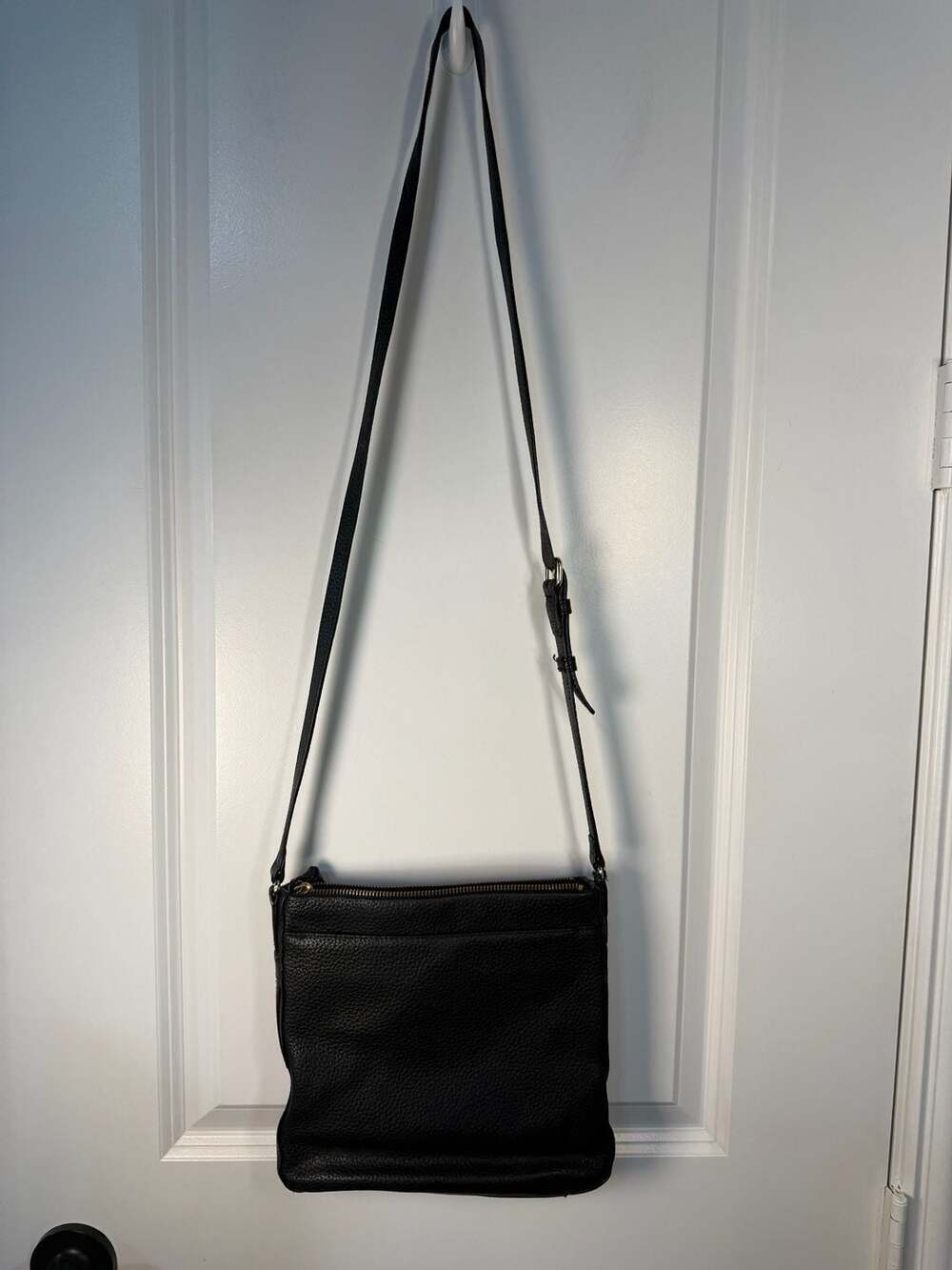 14th & Union Black Pebbled Leather Crossbody Bag - Picture 3 of 10